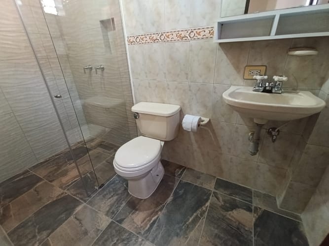 Casa de 3 alcobas en arriendo en La Floresta, Medellín, 120 m² · foto 13 de 20