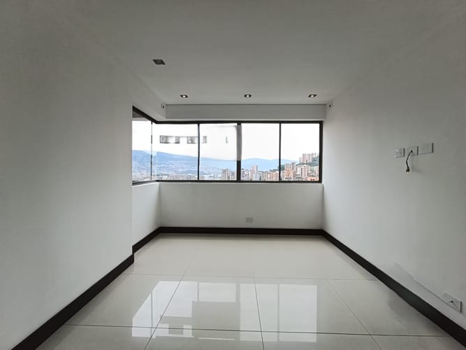 Apartamento de 3 alcobas en arriendo en Las Lomas, Medellín, 180 m² · foto 5 de 20