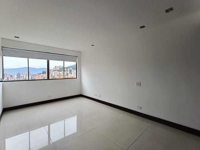 Apartamento de 3 alcobas en arriendo en Las Lomas, Medellín, 180 m² · foto 6 de 20