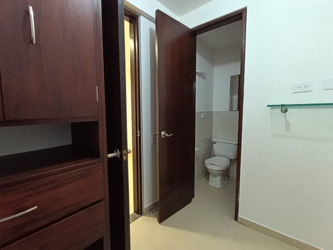 Apartamento de 3 alcobas en arriendo en Las Lomas, Medellín, 180 m² · foto 18 de 20