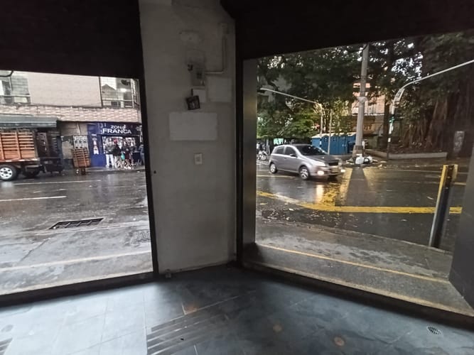 Local en arriendo en Boston, Medellín, 45 m² · foto 2 de 11