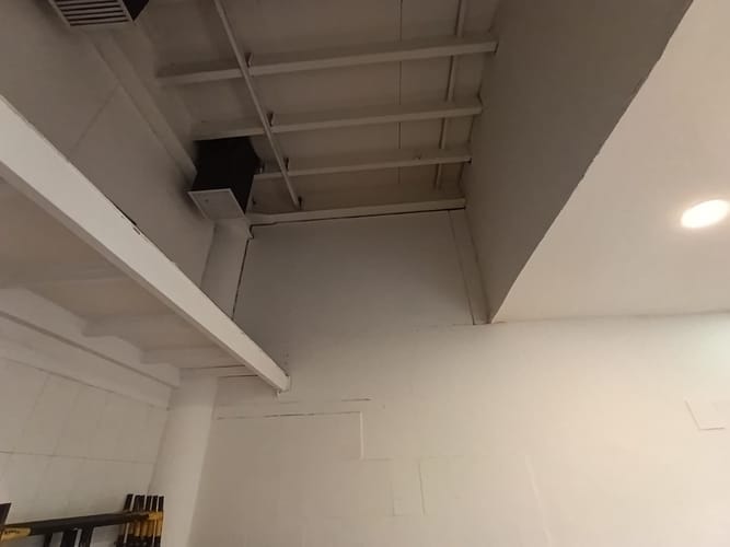 Local en arriendo en El Poblado, Medellín, 28 m² · foto 9 de 18