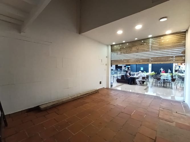 Local en arriendo en El Poblado, Medellín, 28 m² · foto 10 de 18