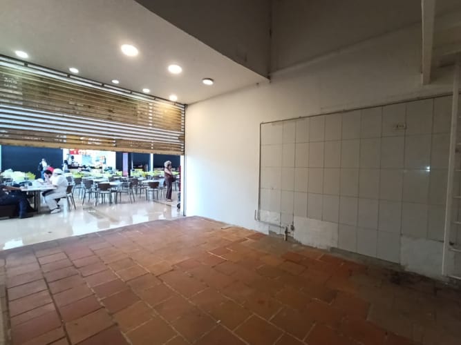 Local en arriendo en El Poblado, Medellín, 28 m² · foto 13 de 18
