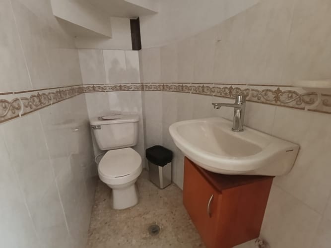 Casa de 5 alcobas en arriendo en Otraparte, Envigado, 300 m² · foto 5 de 20