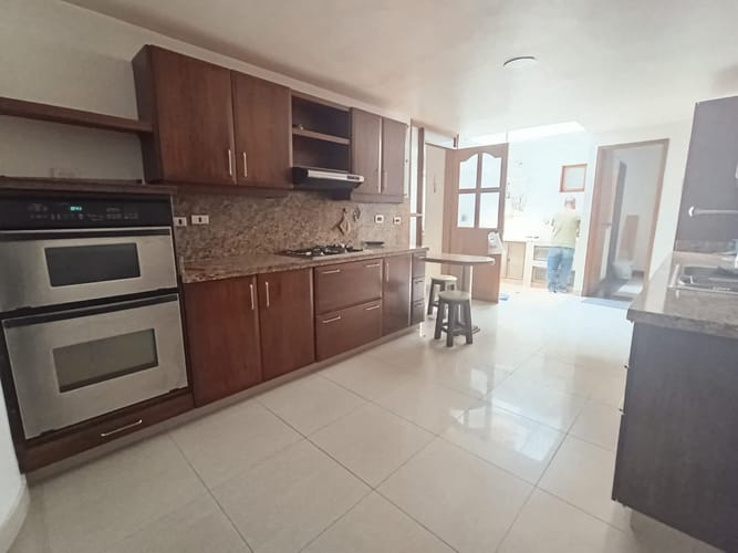 Casa de 5 alcobas en arriendo en Otraparte, Envigado, 300 m² · foto 9 de 20