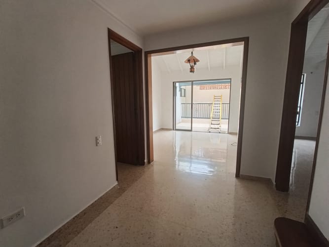 Casa de 5 alcobas en arriendo en Otraparte, Envigado, 300 m² · foto 10 de 20