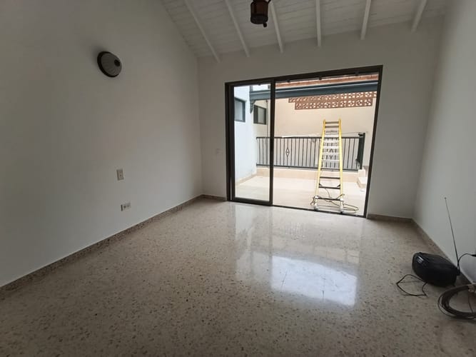Casa de 5 alcobas en arriendo en Otraparte, Envigado, 300 m² · foto 18 de 20