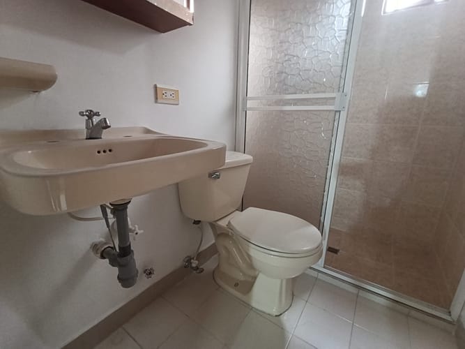 Casa de 5 alcobas en arriendo en Otraparte, Envigado, 300 m² · foto 20 de 20