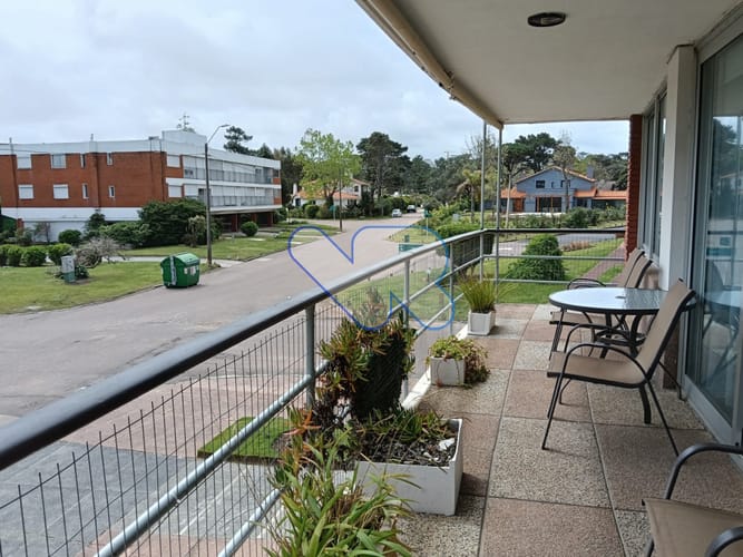 Vendo Apto 2 Dorm 2 baños Mansa