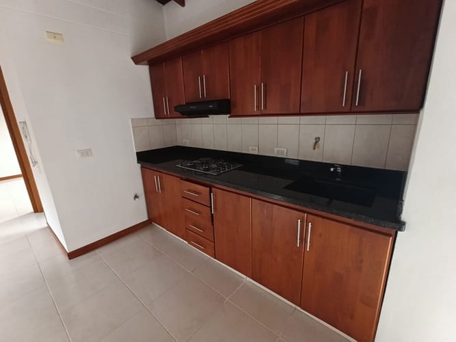 Apartamento de 3 alcobas en arriendo en Bolivariana, Medellín, 86 m² · foto 9 de 13