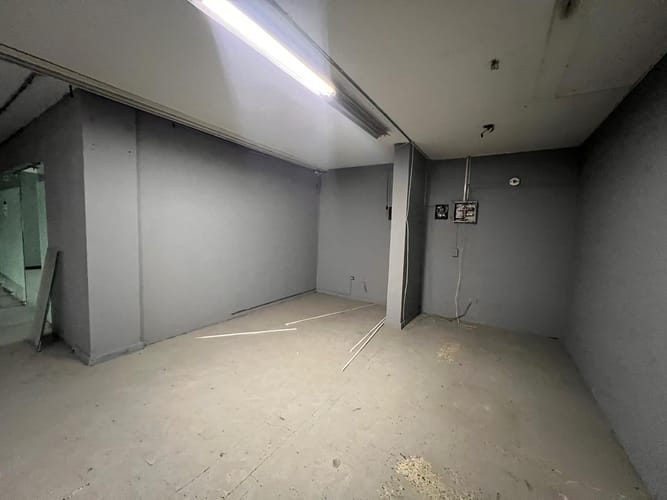 Bodega en arriendo en Laureles, Medellín, 300 m² · foto 6 de 20