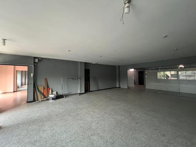 Bodega en arriendo en Laureles, Medellín, 300 m² · foto 16 de 20