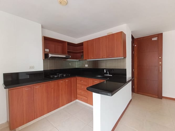 Apartamento de 3 alcobas en arriendo en Loma Del Esmeraldal, Envigado, 78 m² · foto 2 de 20