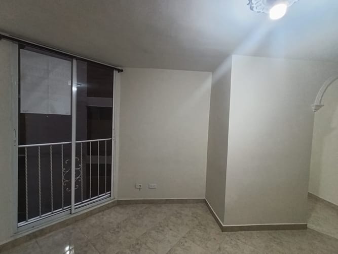Apartamento de 2 alcobas en arriendo en Bombona No.1, Medellín, 53 m² · foto 3 de 20