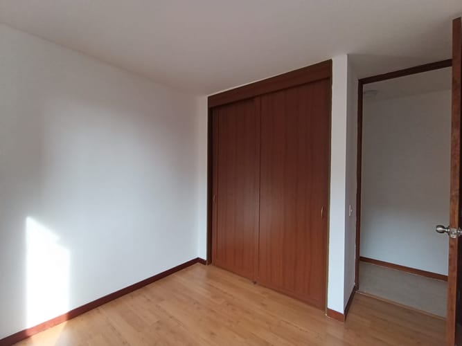 Apartamento de 3 alcobas en arriendo en Loma Del Esmeraldal, Envigado, 78 m² · foto 7 de 20