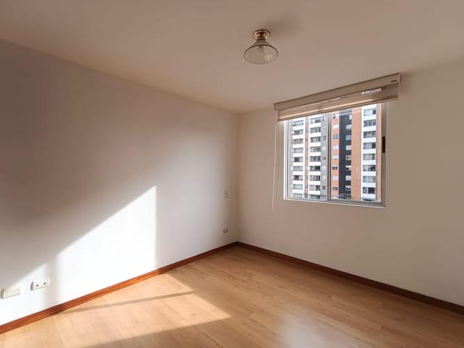 Apartamento de 3 alcobas en arriendo en Loma Del Esmeraldal, Envigado, 78 m² · foto 10 de 20