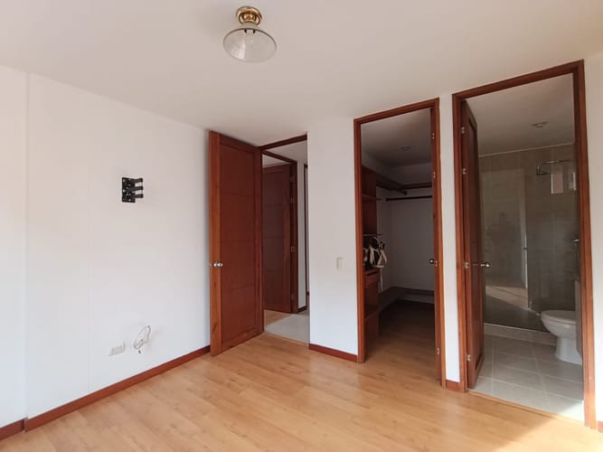 Apartamento de 3 alcobas en arriendo en Loma Del Esmeraldal, Envigado, 78 m² · foto 14 de 20