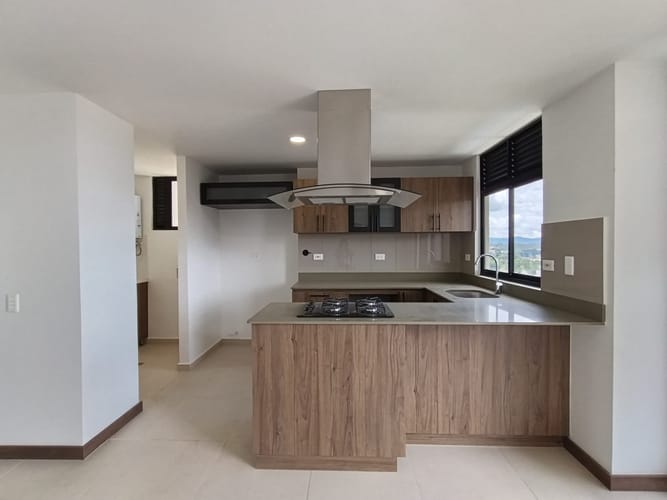 Apartamento de 3 alcobas en arriendo en Rionegro, 72 m² · foto 2 de 14