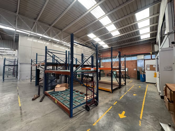 Bodega en arriendo en La Tablaza, La Estrella, 900 m² · foto 3 de 20