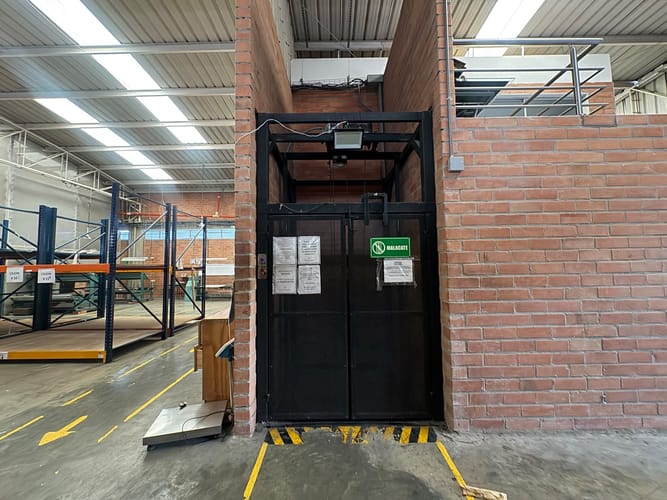 Bodega en arriendo en La Tablaza, La Estrella, 900 m² · foto 6 de 20