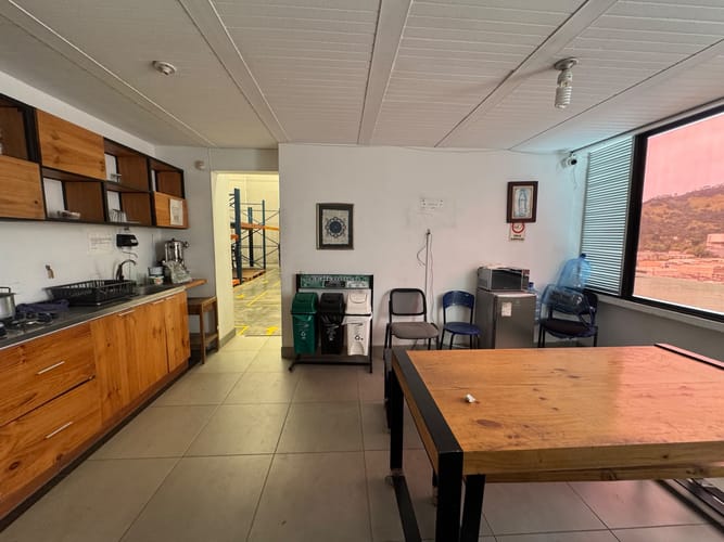 Bodega en arriendo en La Tablaza, La Estrella, 900 m² · foto 7 de 20