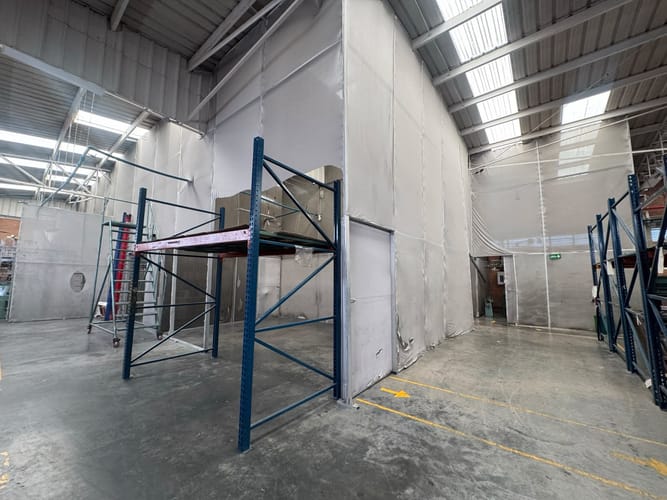 Bodega en arriendo en La Tablaza, La Estrella, 900 m² · foto 18 de 20