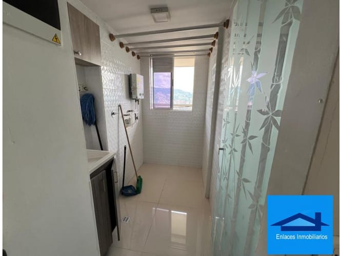 Apartamento de 2 alcobas en venta en Maria Auxiliadora, Sabaneta, 77 m² · foto 4 de 15