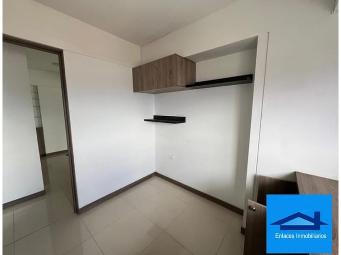 Apartamento de 2 alcobas en venta en Maria Auxiliadora, Sabaneta, 77 m² · foto 7 de 15