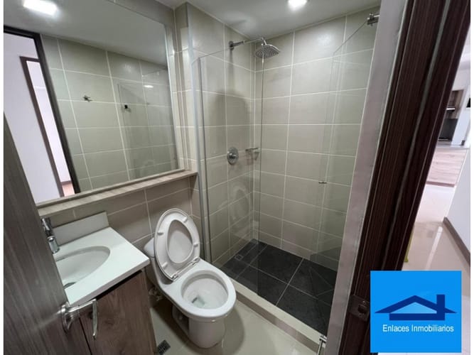 Apartamento de 2 alcobas en venta en Maria Auxiliadora, Sabaneta, 77 m² · foto 11 de 15