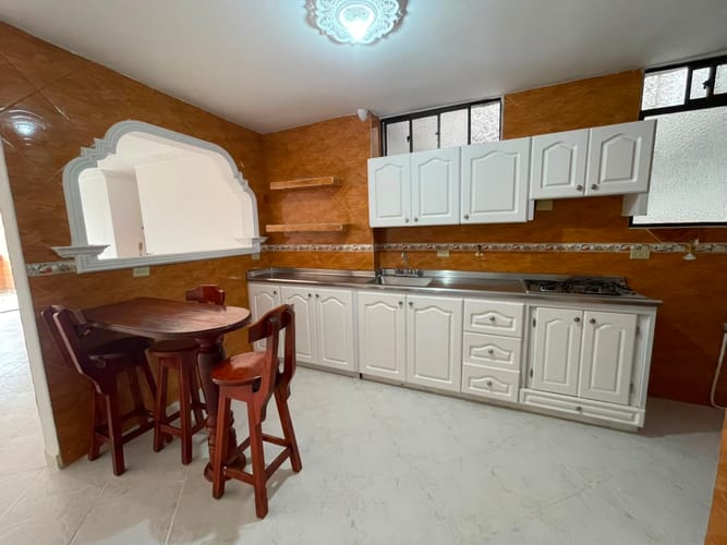 Apartamento de 3 alcobas en arriendo en Belén, Medellín, 96 m² · foto 4 de 14