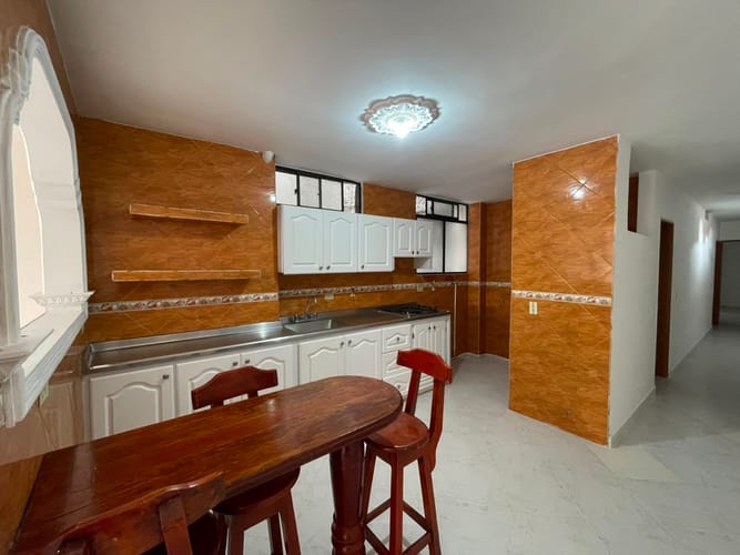 Apartamento de 3 alcobas en arriendo en Belén, Medellín, 96 m² · foto 5 de 14