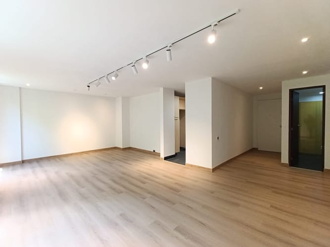Apartamento de 2 alcobas en arriendo en Lalinde, Medellín, 101 m² · foto 2 de 13