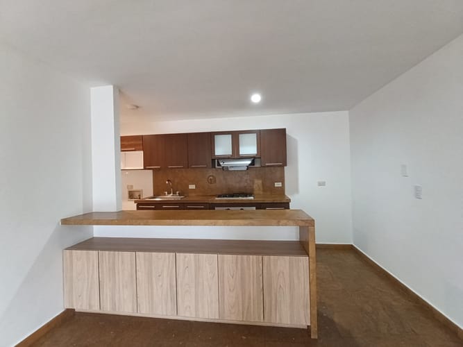 Apartamento de 2 alcobas en arriendo en Las Lomitas, Sabaneta, 84 m² · foto 5 de 16