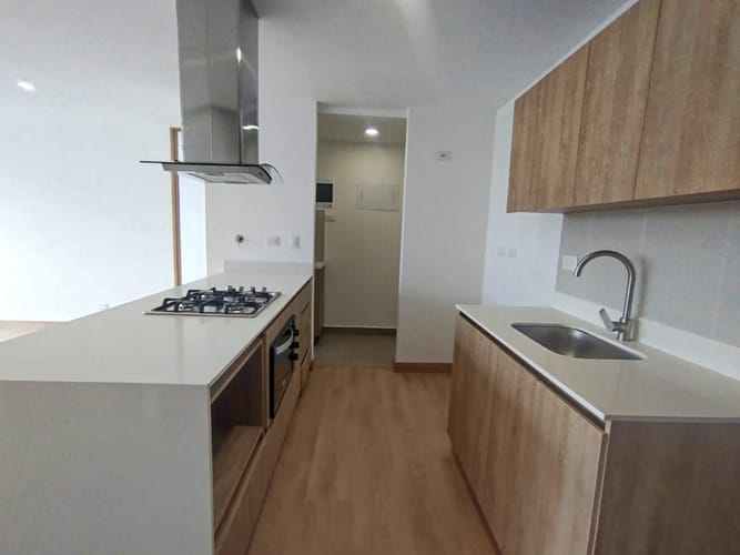 Apartamento de 2 alcobas en arriendo en Centro, Rionegro, 74 m² · foto 2 de 16