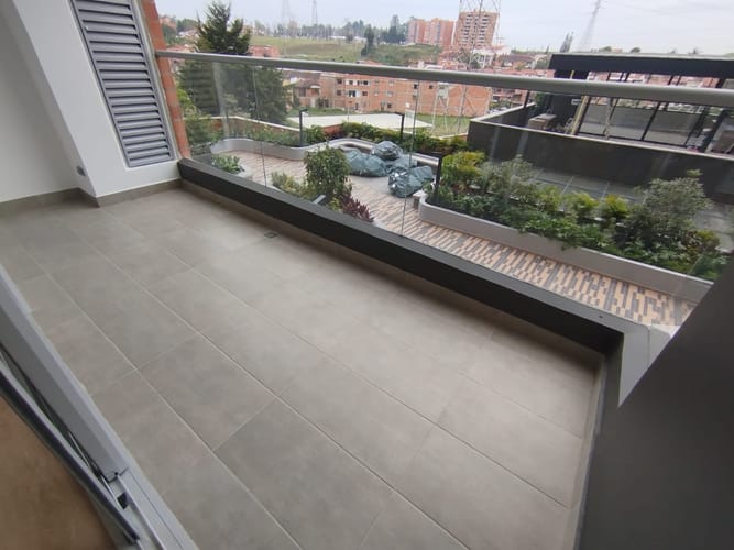 Apartamento de 2 alcobas en arriendo en Centro, Rionegro, 74 m² · foto 6 de 16