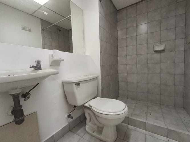 Apartamento de 3 alcobas en arriendo en Las Lomas, Medellín, 151 m² · foto 8 de 16