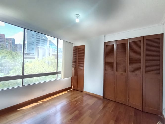 Apartamento de 3 alcobas en arriendo en Las Lomas, Medellín, 151 m² · foto 10 de 16