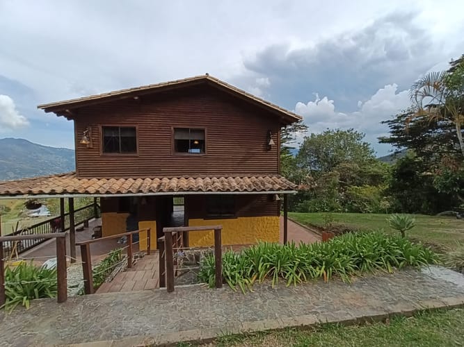 Finca en arriendo en Actividad Multiple, Copacabana, 200 m² · foto 2 de 20
