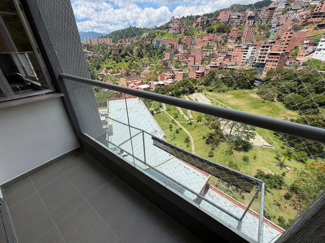 Apartamento de 3 alcobas en arriendo en Belén, Medellín, 70 m² · foto 4 de 14