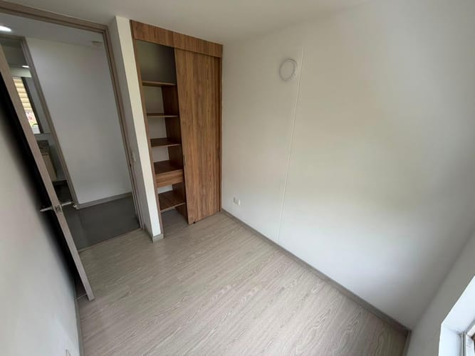 Apartamento de 3 alcobas en arriendo en Belén, Medellín, 70 m² · foto 8 de 14
