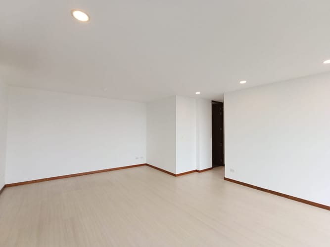 Apartamento de 2 alcobas en arriendo en El Poblado, Medellín, 92 m² · foto 4 de 20