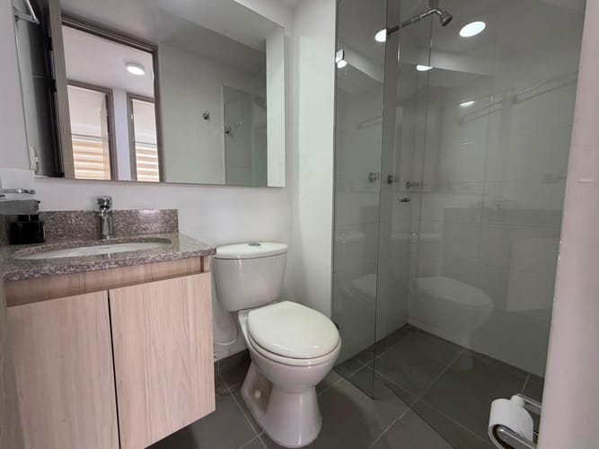 Apartamento de 3 alcobas en arriendo en Belén, Medellín, 70 m² · foto 13 de 14