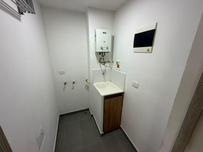 Apartamento de 3 alcobas en arriendo en Belén, Medellín, 70 m² · foto 14 de 14