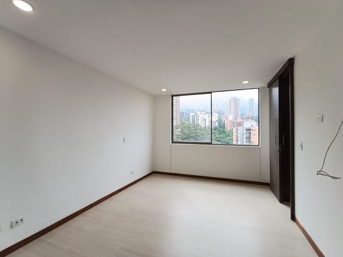 Apartamento de 2 alcobas en arriendo en El Poblado, Medellín, 92 m² · foto 10 de 20