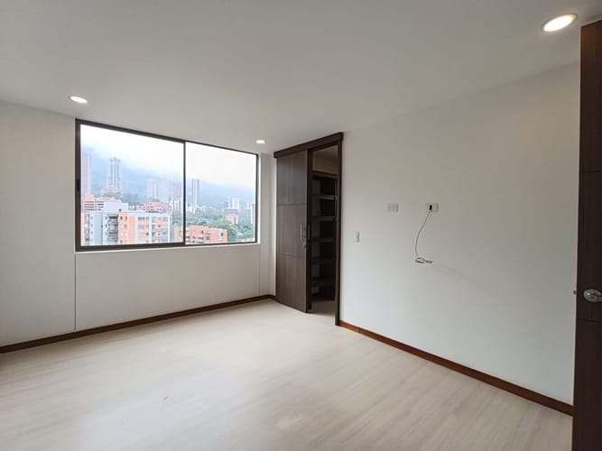 Apartamento de 2 alcobas en arriendo en El Poblado, Medellín, 92 m² · foto 11 de 20
