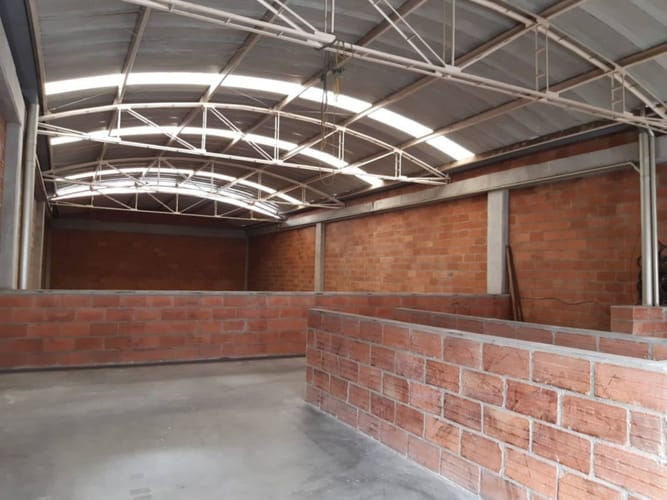 Bodega en arriendo en Zona Industrial No. 1, Itagüí, 480 m² · foto 2 de 12