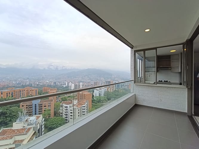 Apartamento de 2 alcobas en arriendo en El Poblado, Medellín, 92 m² · foto 17 de 20