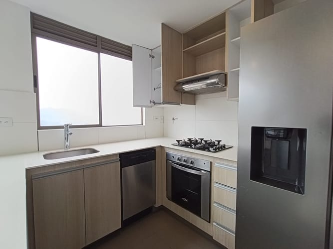 Apartamento de 2 alcobas en arriendo en El Poblado, Medellín, 92 m² · foto 18 de 20