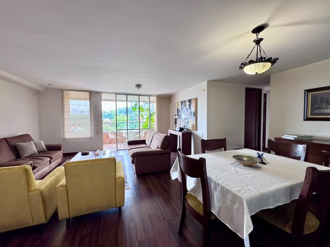 Apartamento de 3 alcobas en arriendo en El Poblado, Envigado, 120 m² · foto 3 de 17
